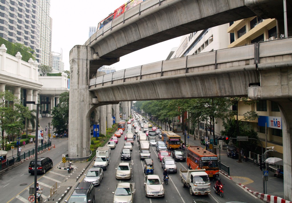 Bangkok er med god grund berygtet for sin heftige trafik