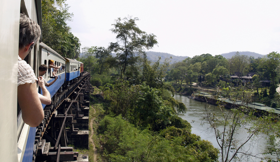 oplevelser ved river kwai